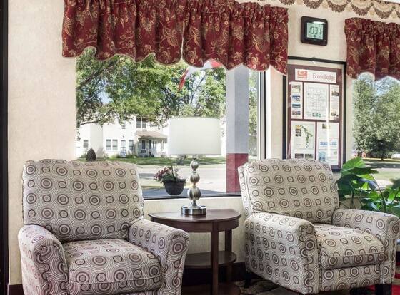 Econo Lodge Grand Forks is a family friendly hotel in Grand Forks, North Dakota (ND)
