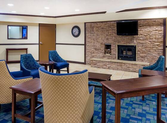Days Inn & Suites by Wyndham Bridgeport - Clarksburg is a family friendly hotel in Bridgeport, West Virginia (WV)