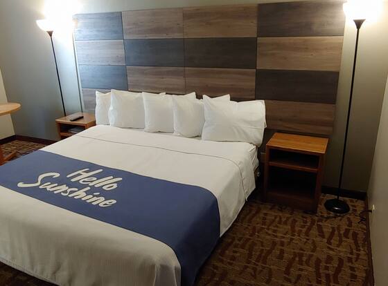 Days Inn by Wyndham West-Eau Claire is a family friendly hotel in Eau Claire, Wisconsin (WI)