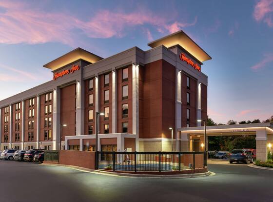 Hampton Inn Greensboro-Airport is a family friendly hotel in Greensboro, North Carolina (NC)