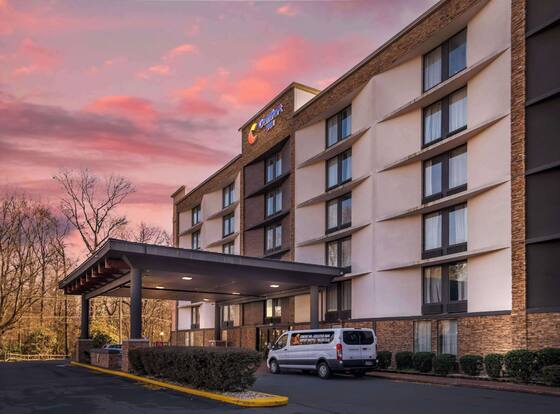 Comfort Inn Charlotte Airport Uptown is a family friendly hotel in Charlotte, North Carolina (NC)