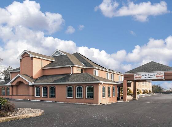 Comfort Inn New Holland Amish Country is a family friendly hotel in New Holland, Pennsylvania (PA)