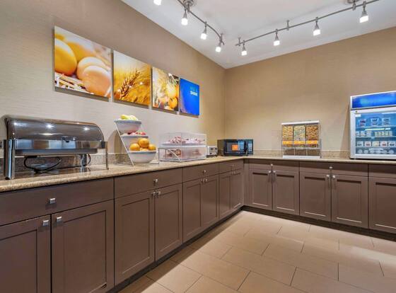 Comfort Suites Highlands Ranch Denver Tech Center Area is a family friendly hotel in Highlands Ranch, Colorado (CO)