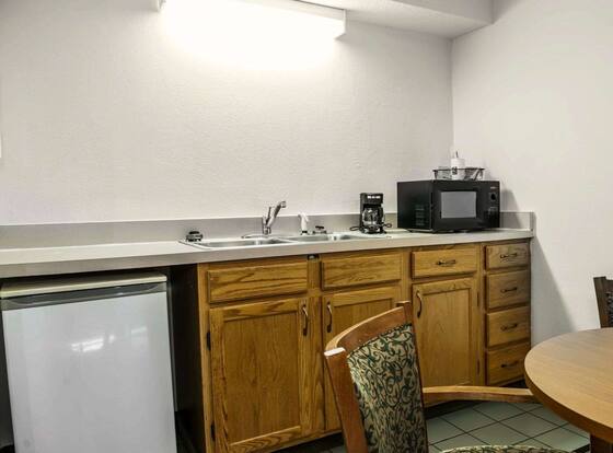 Quality Inn Rochester South is a family friendly hotel in Rochester, Indiana (IN)