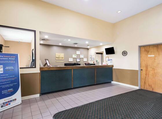 Econo Lodge Inn & Suites East is a family friendly hotel in Knoxville, Tennessee (TN)