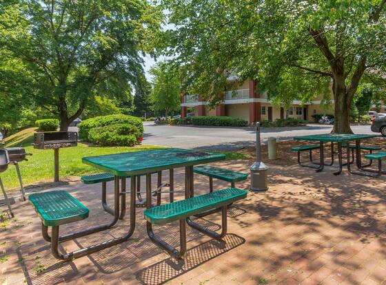 Extended Stay America Suites Greensboro Big Tree Way is a family friendly hotel in Greensboro, North Carolina (NC)