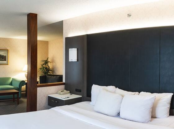 Quality Inn Montgomeryville - Philadelphia is a family friendly hotel in Montgomeryville, Pennsylvania (PA)