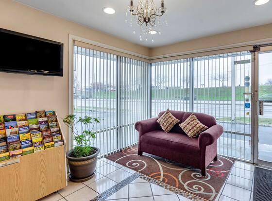 Econo Lodge Civic Center is a family friendly hotel in Roanoke, Virginia (VA)