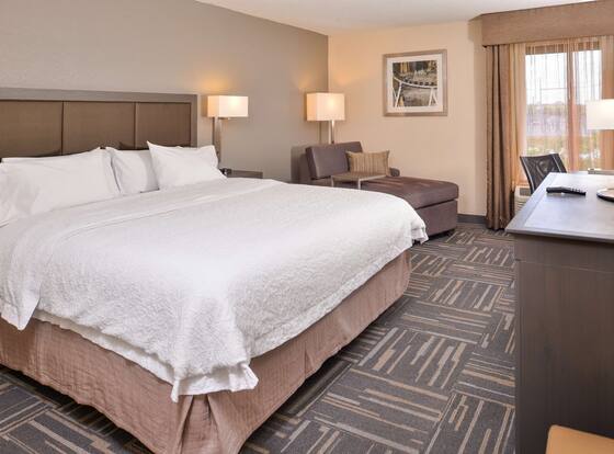 Hampton Inn closest to Universal Orlando is a family friendly hotel in Orlando, Florida (FL)