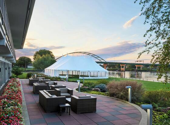 South Sioux City Marriott Riverfront is a family friendly hotel in South Sioux City, Nebraska (NE)