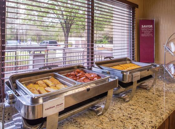 Hampton Inn Columbia Northeast - Fort Jackson Area is a family friendly hotel in Dentsville, South Carolina (SC)
