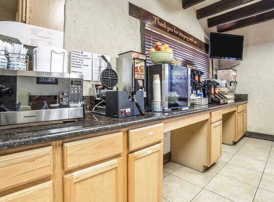 Rodeway Inn Baker City is a family friendly hotel in Baker City, Oregon (OR)