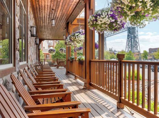 Lift Bridge Lodge, Ascend Hotel Collection is a family friendly hotel in Duluth, Minnesota (MN)