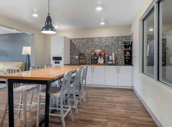 Extended Stay America Suites - Atlanta - Lithia Springs is a family friendly hotel in Lithia Springs, Georgia (GA)