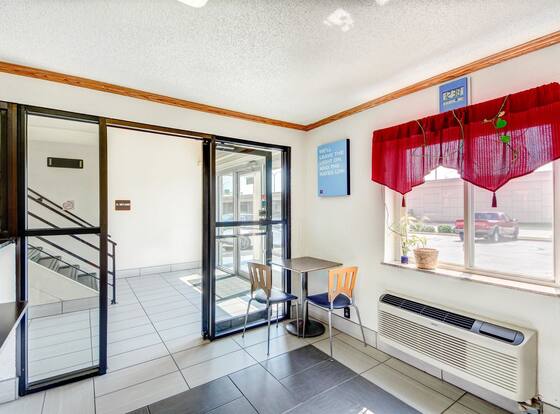 Motel 6 Wichita, KS is a family friendly hotel in Wichita, Kansas (KS)