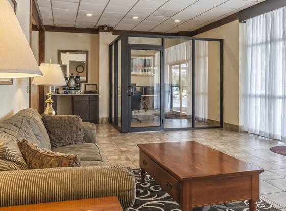 Quality Inn is a family friendly hotel in Gallipolis, Ohio (OH)