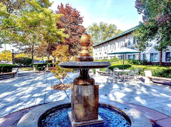DoubleTree by Hilton Providence Airport Warwick is a family friendly hotel in Warwick, Rhode Island (RI)