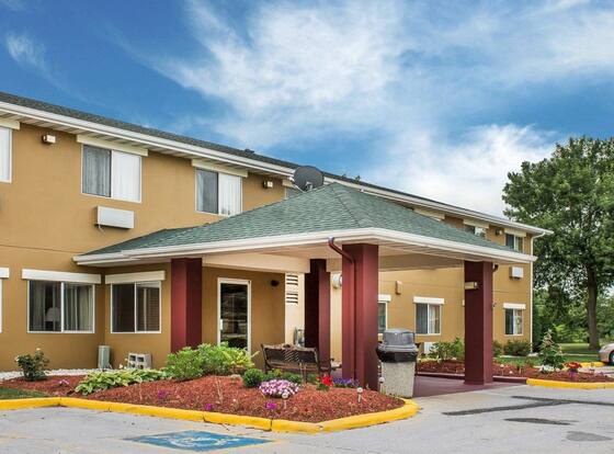 Quality Inn Manitowoc is a family friendly hotel in Manitowoc, Wisconsin (WI)