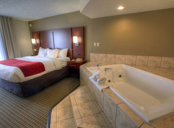 Comfort Inn & Suites Rochelle - DeKalb is a family friendly hotel in Rochelle, Illinois (IL)