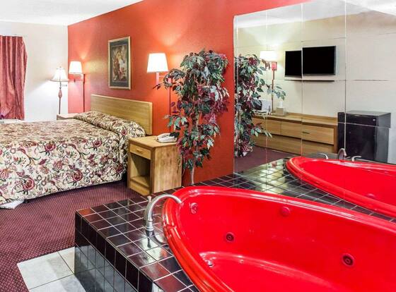 Econo Lodge is a family friendly hotel in Jonesboro, Georgia (GA)
