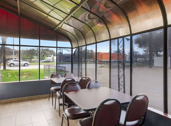 Econo Lodge near The Domain - The Arboretum is a family friendly hotel in Austin, Texas (TX)