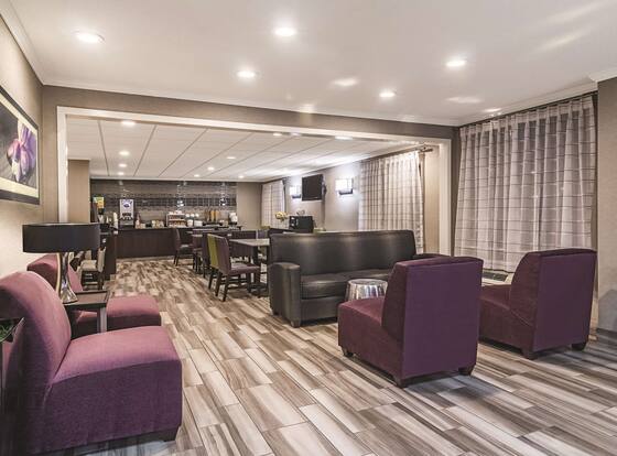 Wingate by Wyndham Brunswick GA / I-95 is a family friendly hotel in Brunswick, Georgia (GA)