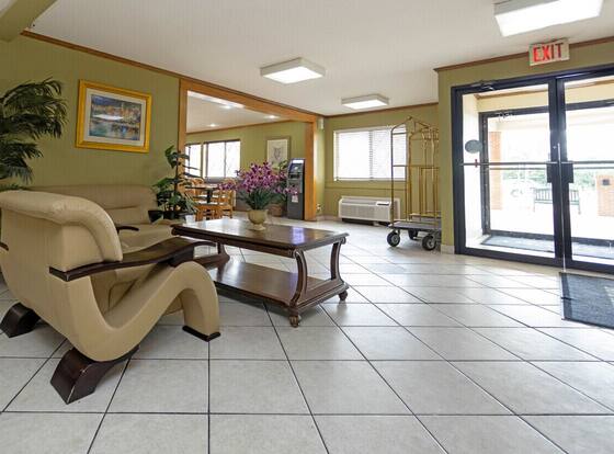 FairBridge Inn express Decatur is a family friendly hotel in Decatur, Illinois (IL)