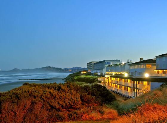 Shilo Inns Newport Oceanfront is a family friendly hotel in Newport, Oregon (OR)