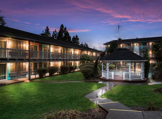 Best Western Portland West Beaverton is a family friendly hotel in Beaverton, Oregon (OR)
