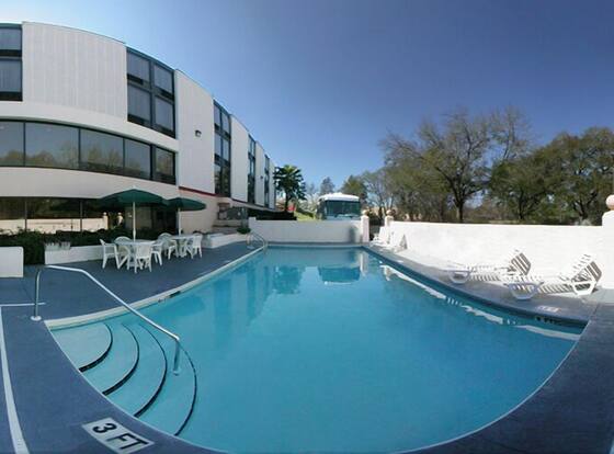 Quality Inn & Suites is a family friendly hotel in Tallahassee, Florida (FL)