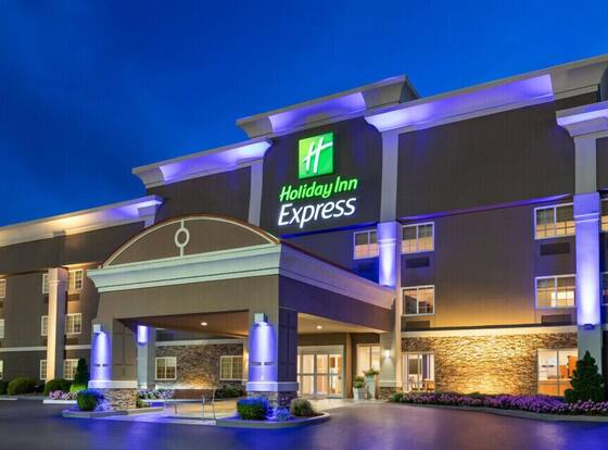 Holiday Inn Express Bowling Green by IHG is a family friendly hotel in Bowling Green, Kentucky (KY)