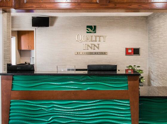 Quality Inn & Suites Warren - Detroit is a family friendly hotel in Warren, Michigan (MI)