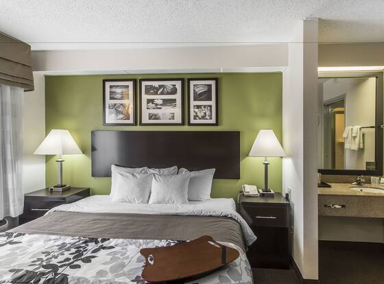 Rodeway Inn is a family friendly hotel in Knoxville, Tennessee (TN)