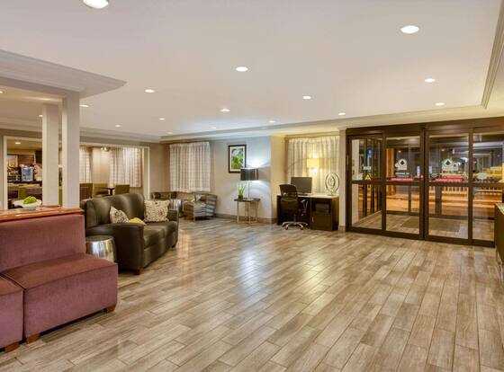 La Quinta Inn & Suites by Wyndham Cleveland Macedonia is a family friendly hotel in Macedonia, Ohio (OH)