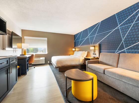 Comfort Inn Mayfield Heights Cleveland East is a family friendly hotel in Mayfield Heights, Ohio (OH)