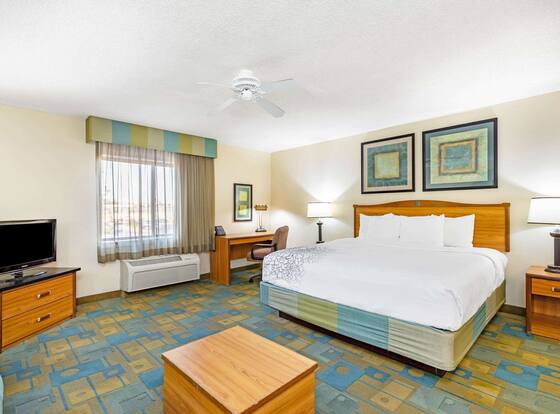 La Quinta Inn & Suites by Wyndham El Paso East is a family friendly hotel in El Paso, Texas (TX)
