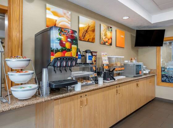 Comfort Suites Salem is a family friendly hotel in Salem, Oregon (OR)