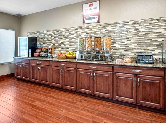 Econo Lodge is a family friendly hotel in Shelbyville, Indiana (IN)
