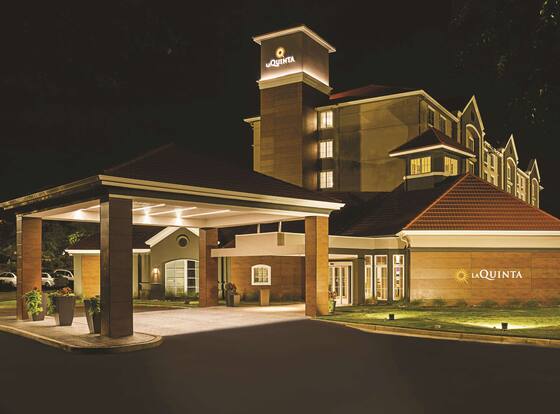 La Quinta Inn & Suites by Wyndham Atlanta Alpharetta is a family friendly hotel in Alpharetta, Georgia (GA)