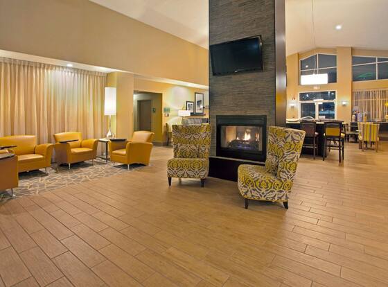 Hampton Inn & Suites Cleveland/Independence is a family friendly hotel in Independence, Ohio (OH)