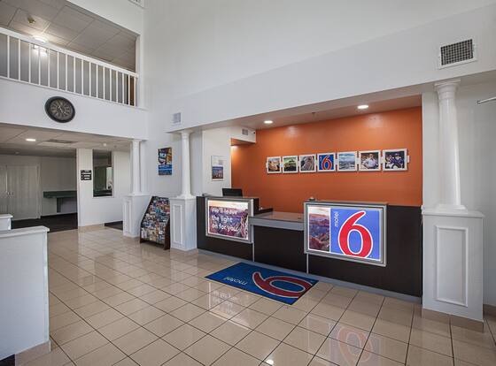 Motel 6 Bedford, TX - Fort Worth is a family friendly hotel in Bedford, Texas (TX)