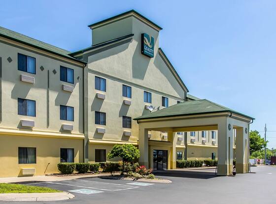 Quality Inn & Suites is a family friendly hotel in La Vergne, Tennessee (TN)