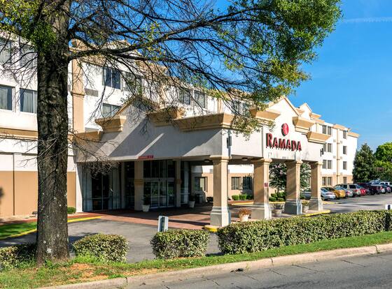 Ramada by Wyndham Birmingham Airport is a family friendly hotel in Birmingham, Alabama (AL)