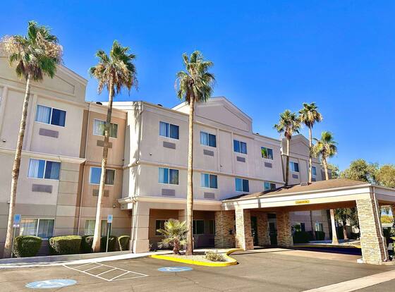 Baymont by Wyndham Phoenix North is a family friendly hotel in Phoenix, Arizona (AZ)