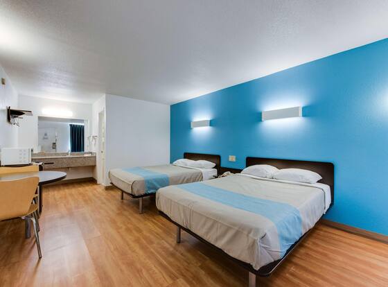 Motel 6 Kingston, TN is a family friendly hotel in Kingston, Tennessee (TN)