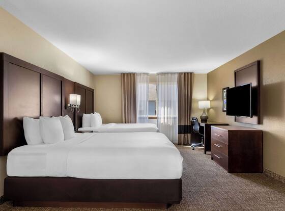 Comfort Inn & Suites Greeley is a family friendly hotel in Greeley, Colorado (CO)