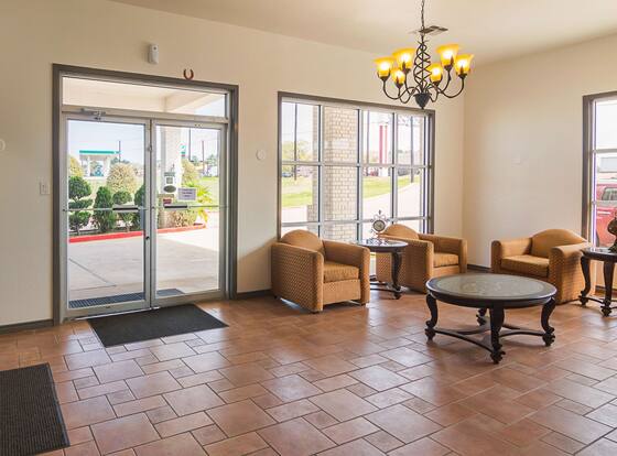 Studio 6 Tyler, TX is a family friendly hotel in Tyler, Texas (TX)