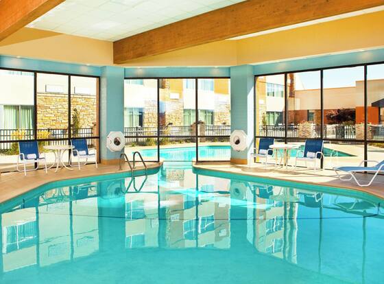 Four Points by Sheraton Saginaw is a family friendly hotel in Zilwaukee, Michigan (MI)