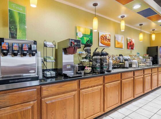 Quality Inn & Suites Lenexa Kansas City is a family friendly hotel in Lenexa, Kansas (KS)