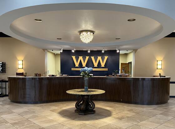 Historic Whispering Woods Hotel & Conference Center is a family friendly hotel in Olive Branch, Mississippi (MS)